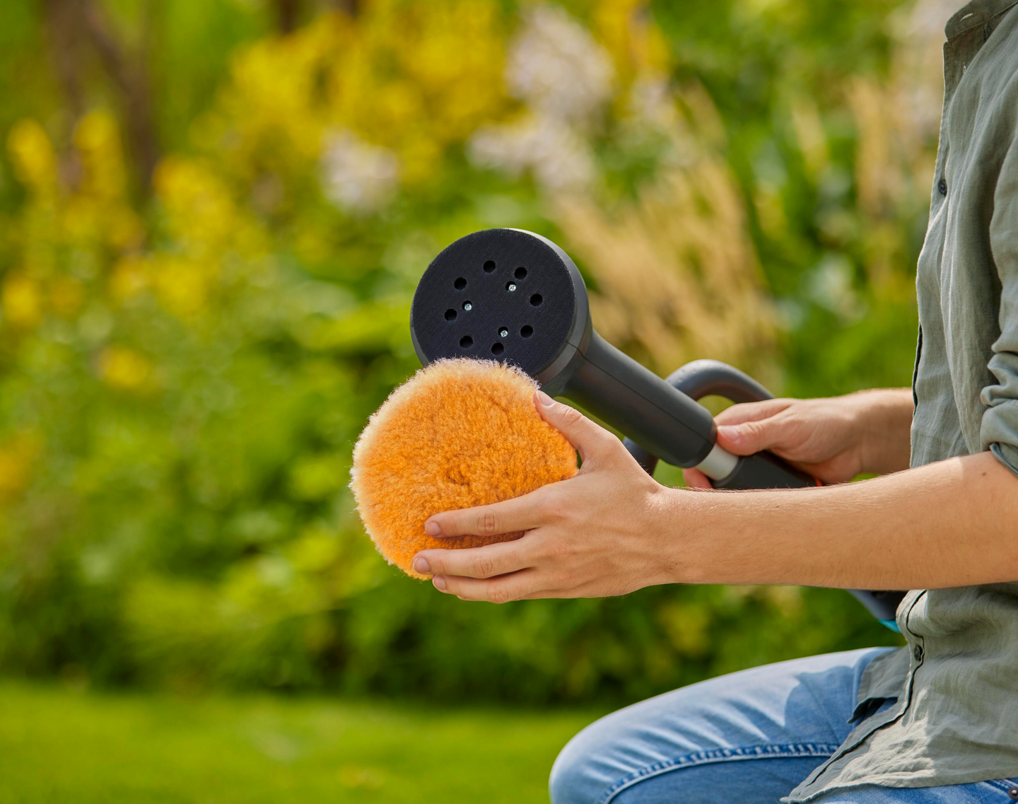 Terassipesuri Gardena AquaBrush Universal 18 V P4A sis. yleisharjan