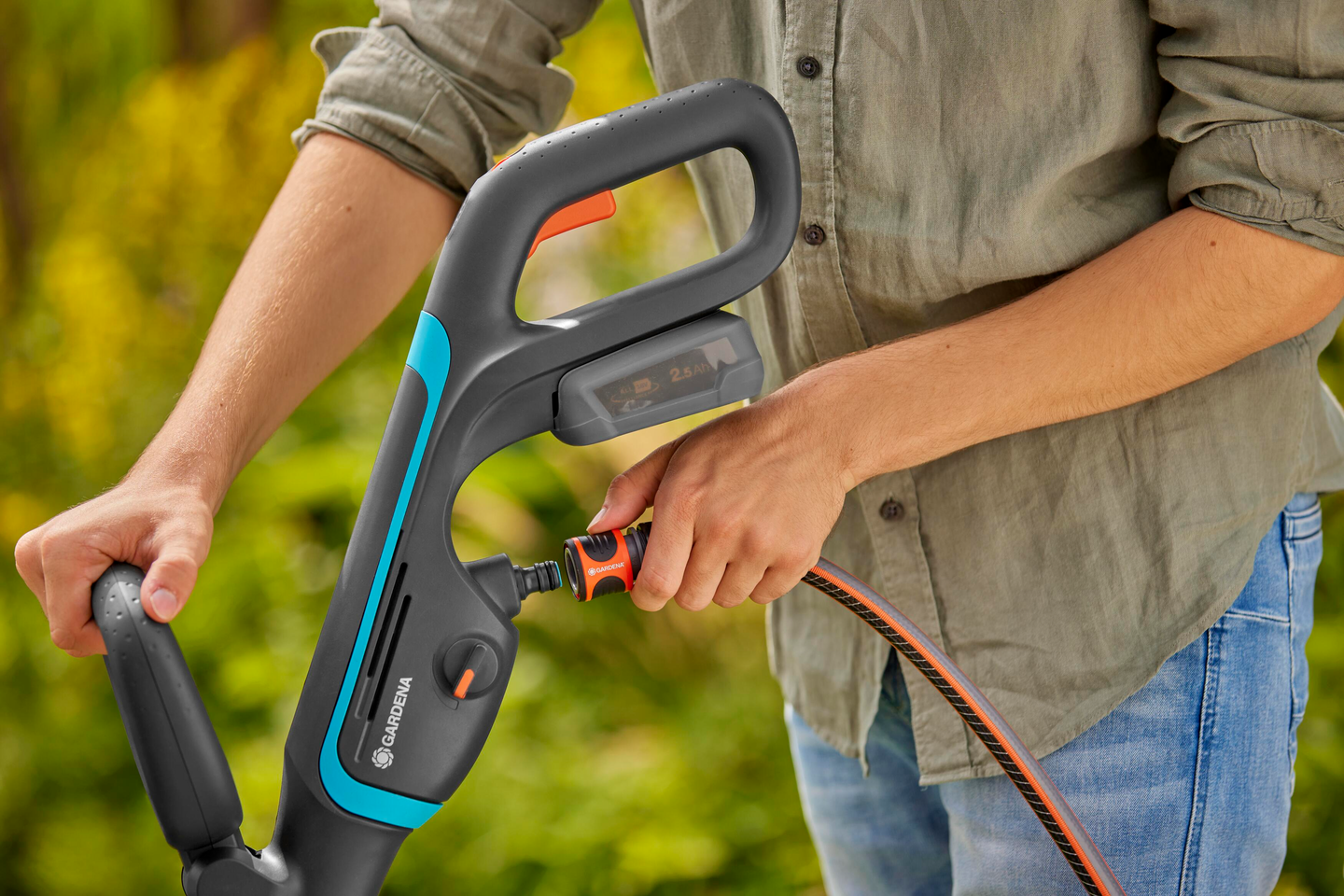 Terassipesuri Gardena AquaBrush Patio 18 V P4A