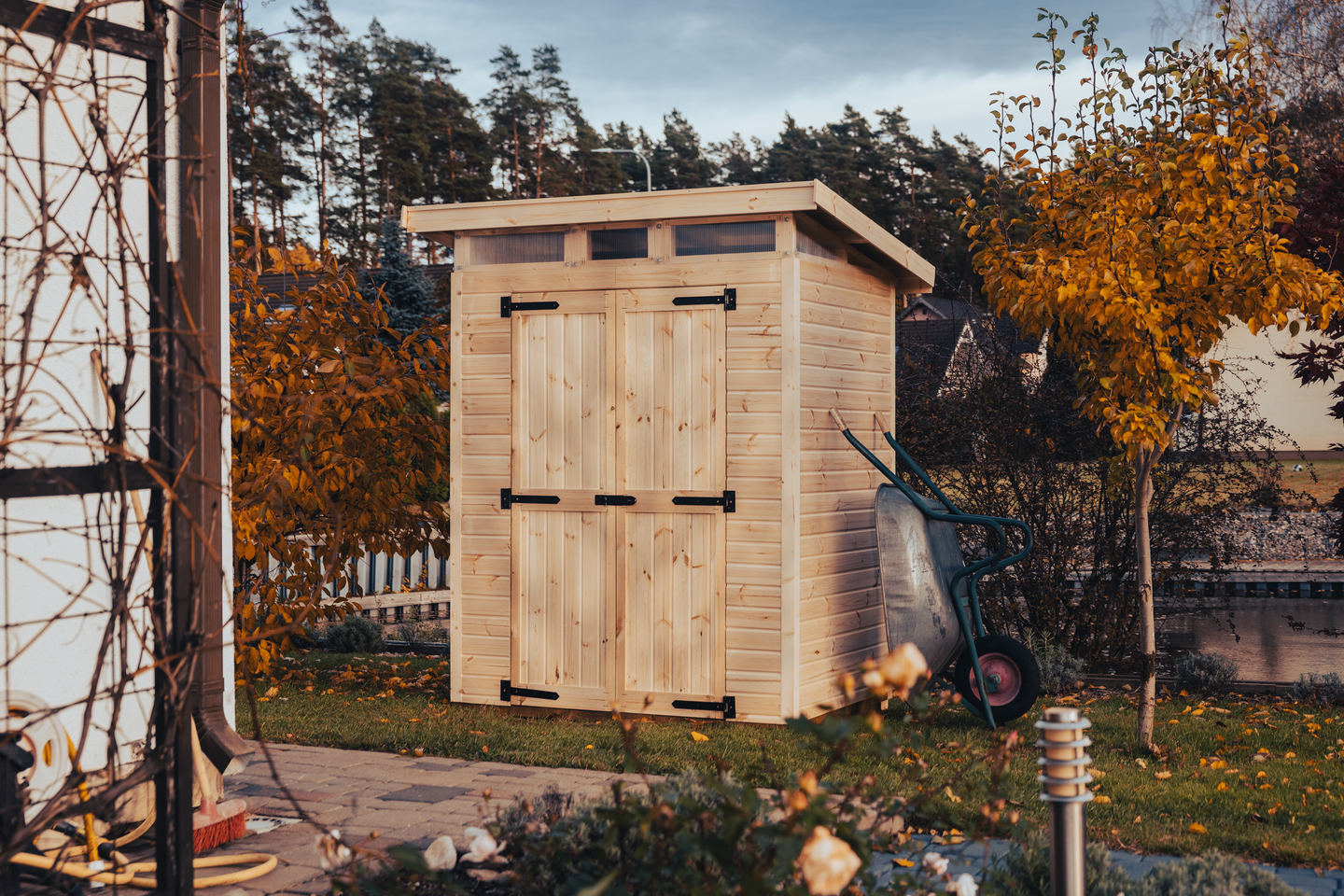 Pihavaja Strongbox S - 127x87cm ruskea