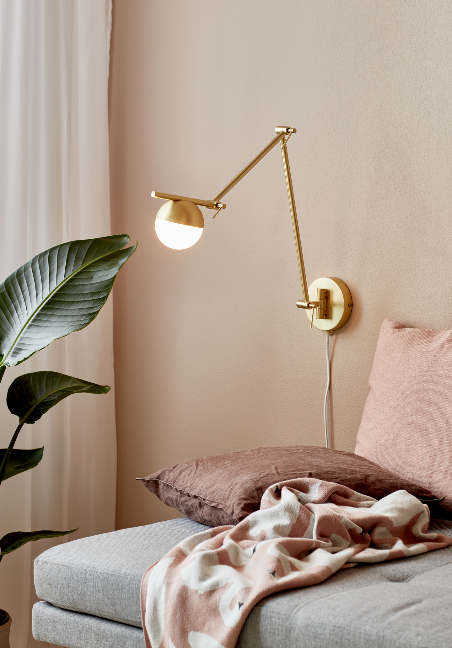 Seinävalaisin Nordlux Contina G9 100mm messinki