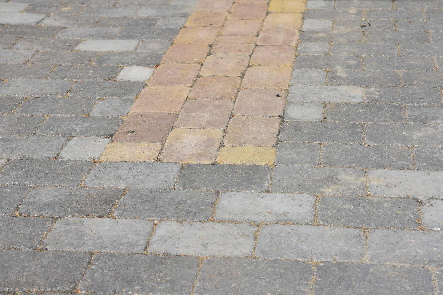 Antiikkikivi Lakka puolikas 60mm musta 89x119x60mm 94kpl/m² lava 4,7m²