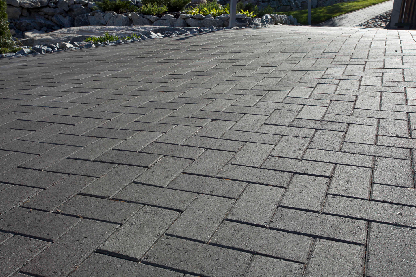 Kotikivi Lakka 50 musta 198x98x50mm 50kpl/m²