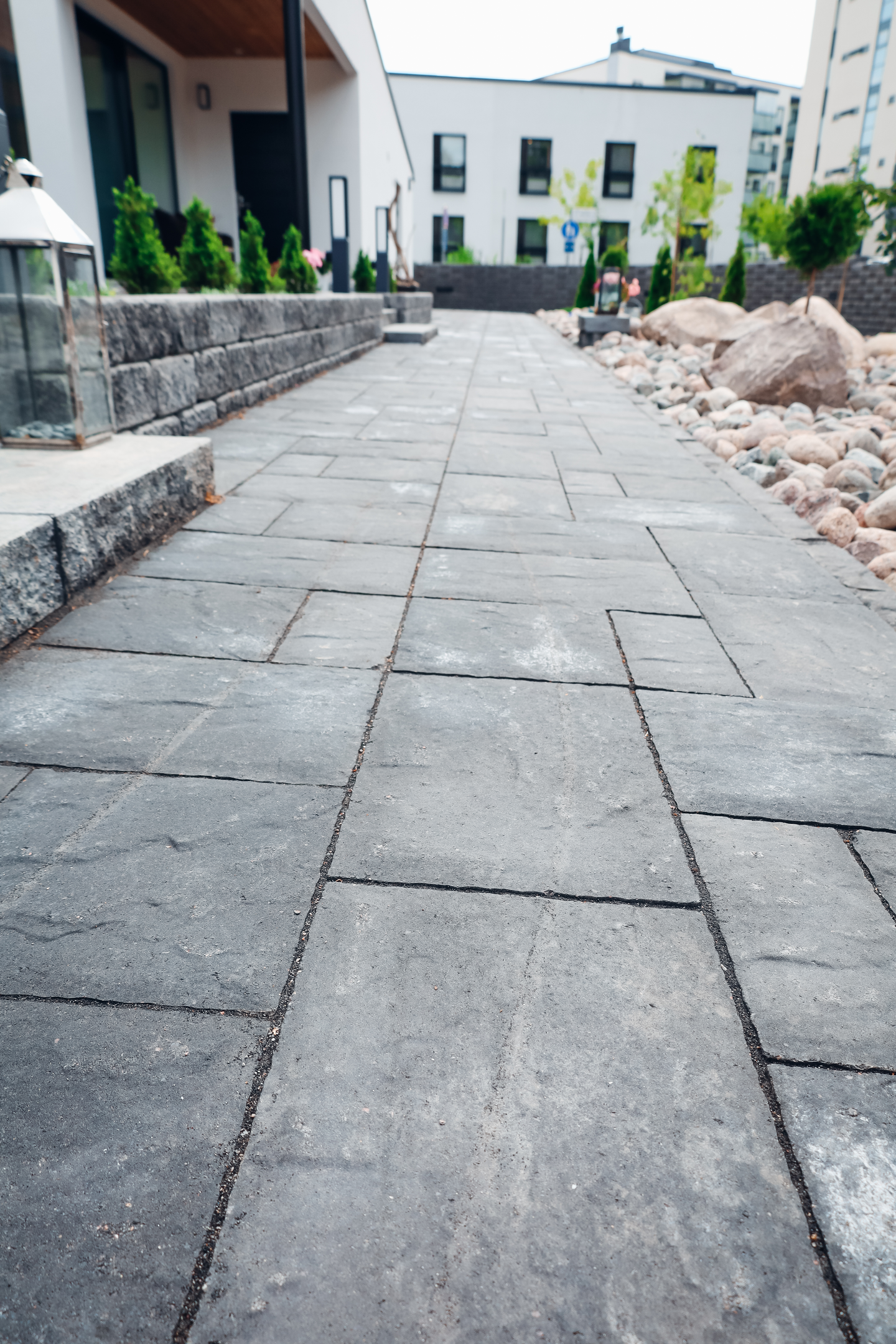 Pihakivisarja Lakka Loimukivet 60mm musta 3 eri kokoa lava 9,5m²