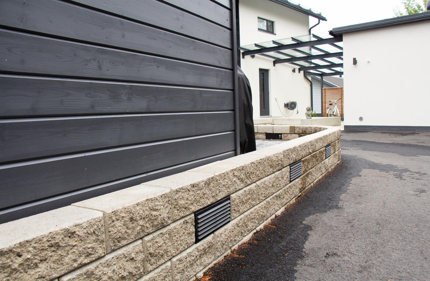 Antiikkimuurivalaisin Lakka led