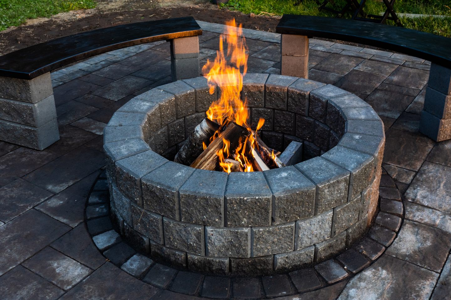 Citymuurikivi Lakka kaari musta