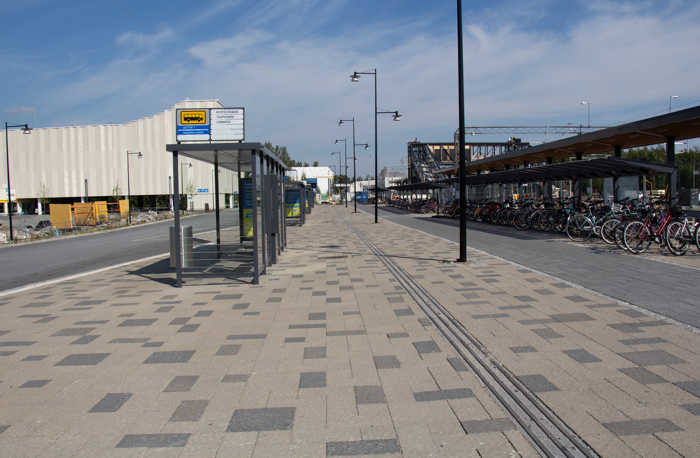 Agorakivet Lakka 80 Retro musta