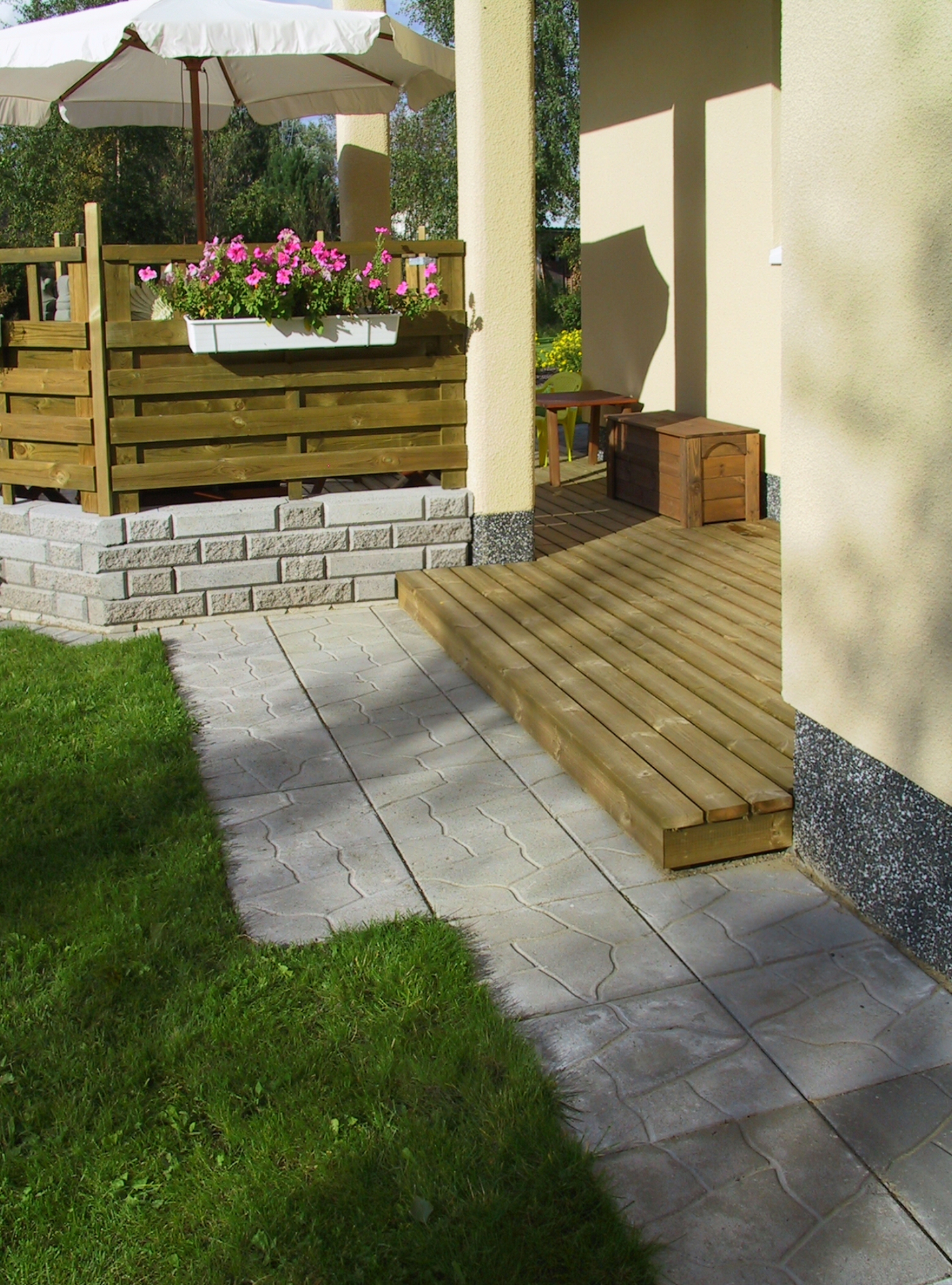 Kuviolaatta Lakka 305 harmaa 300x300x50mm