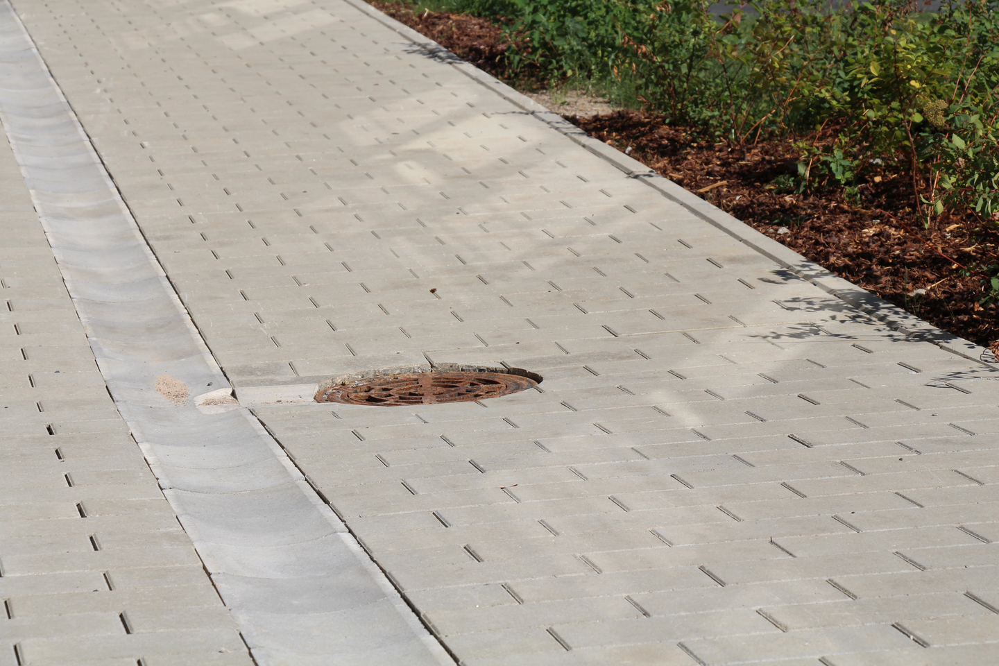 Kourulaatta Lakka harmaa 240x240x80/65mm