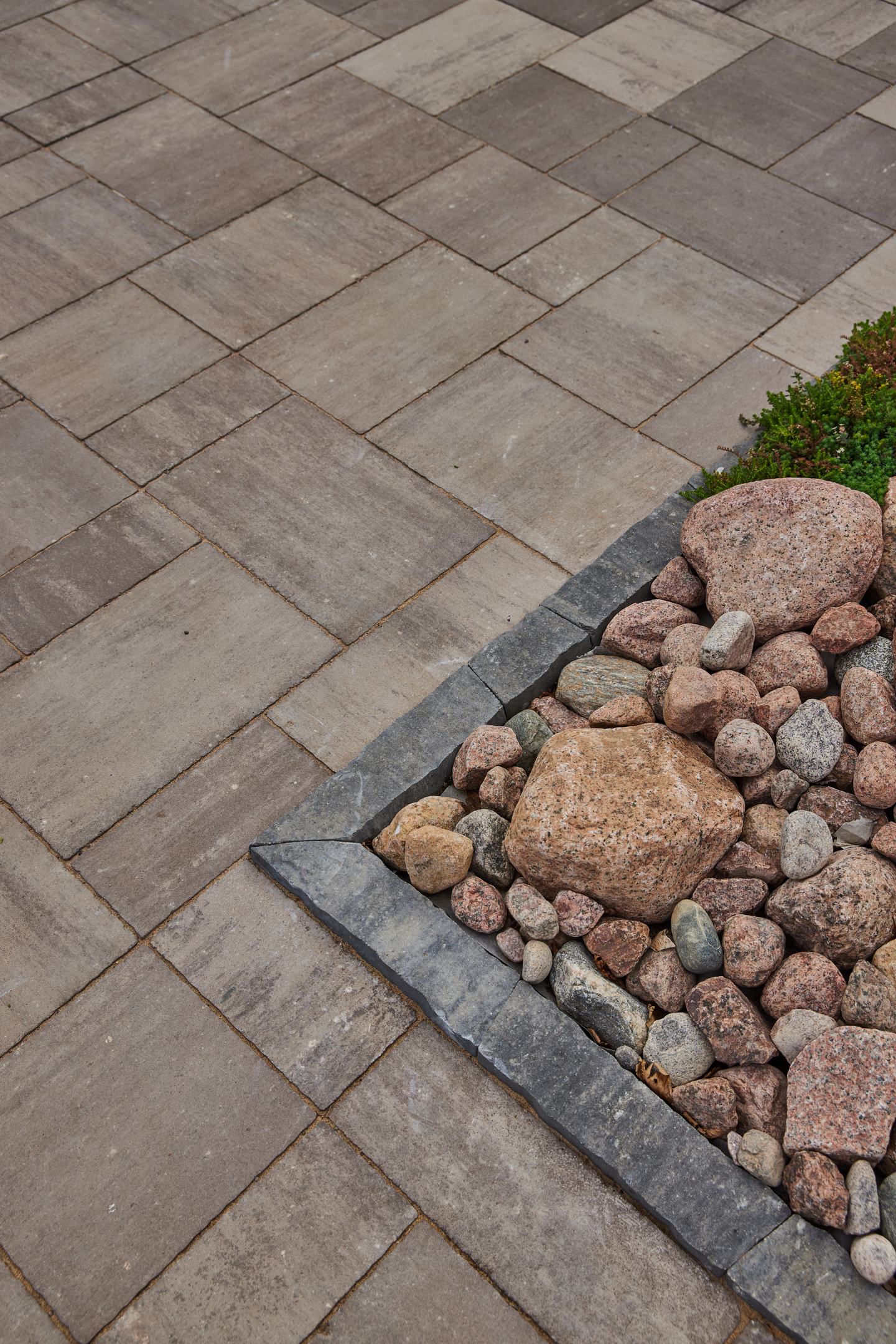 Aavakivet Lakka 60 ruskeavalkoinen 3 eri kokoa, koko lava 9,5 m²