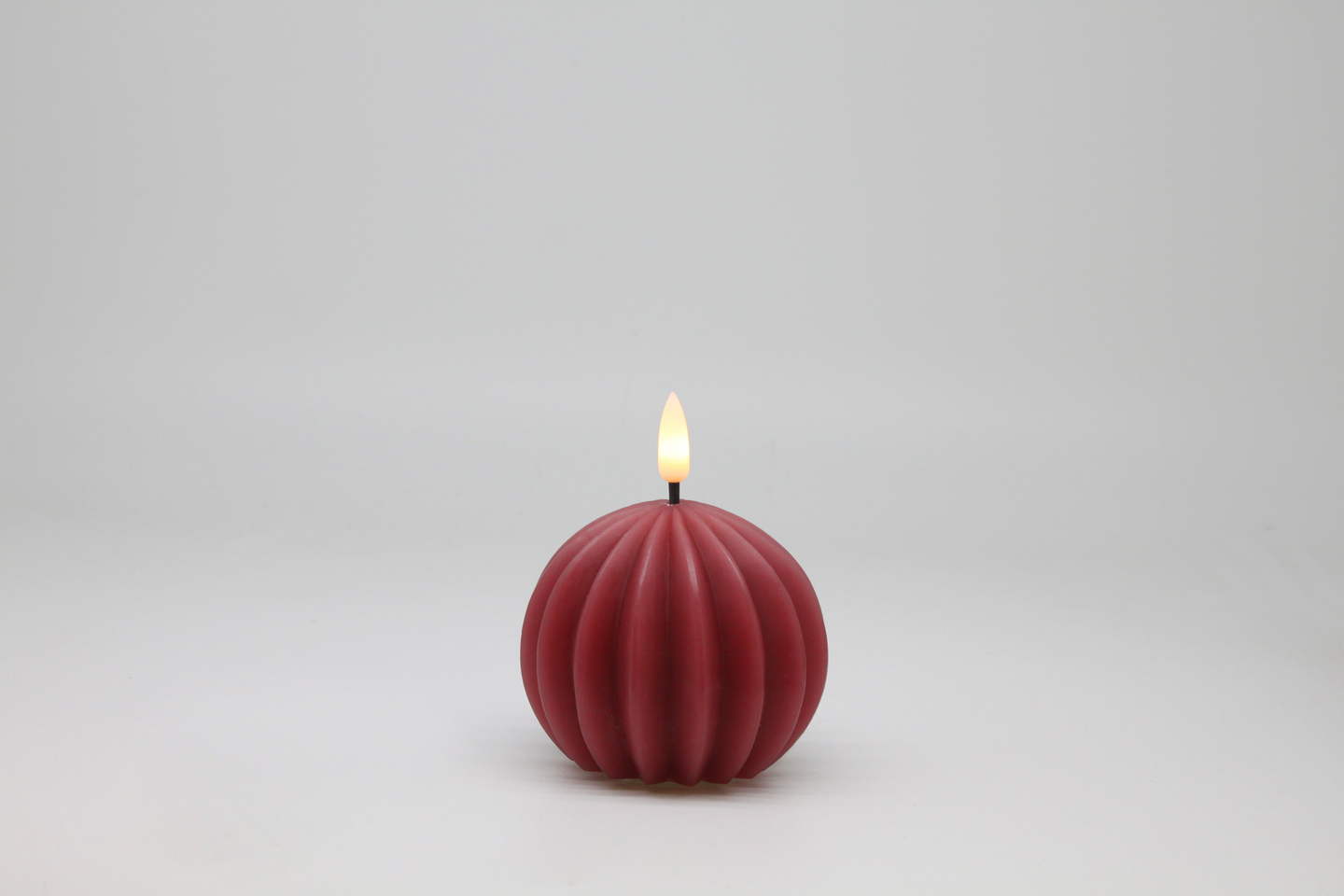 Led-pallokynttilä Cello vekki 7,5 cm tumma roosa