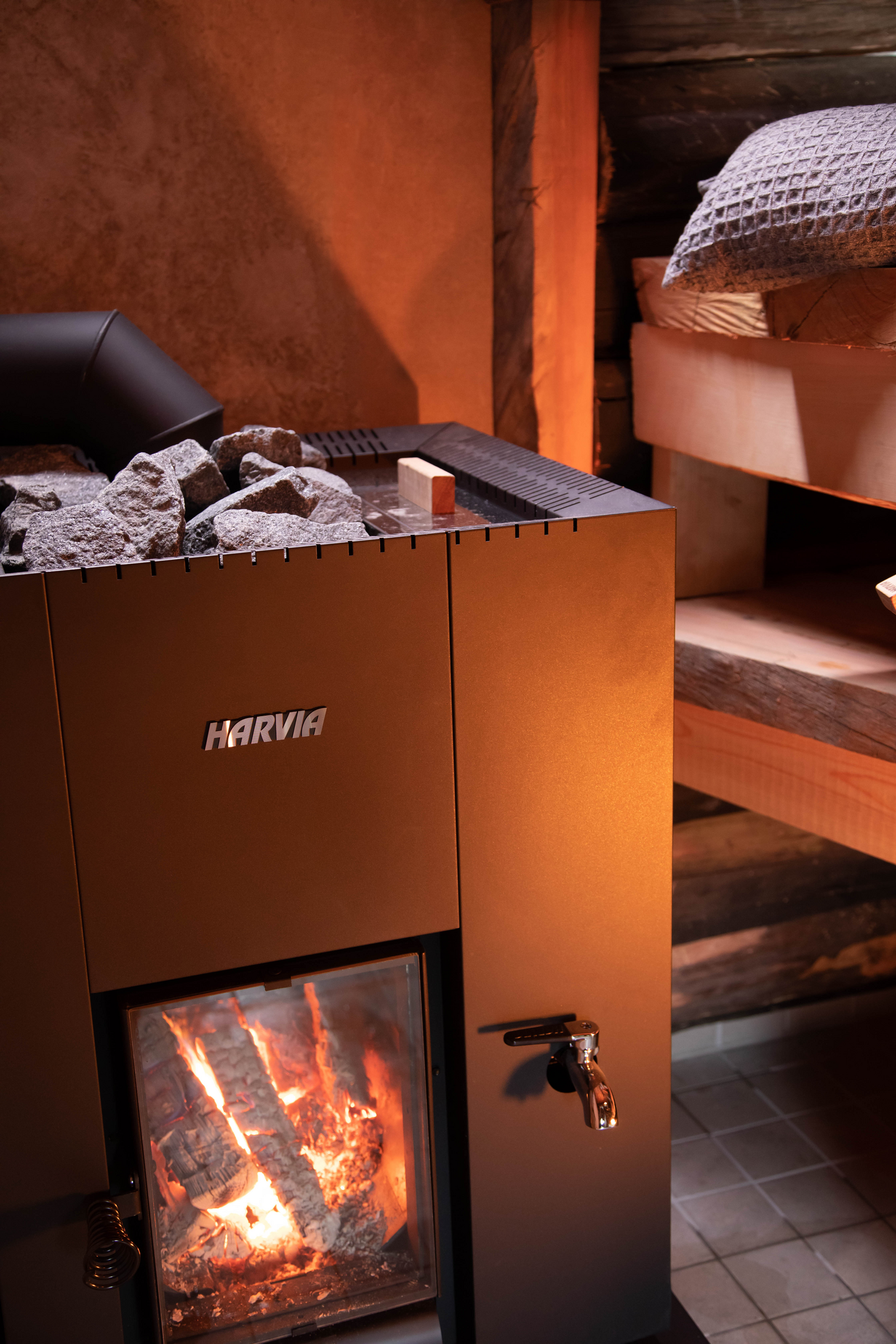 Puukiuas Harvia Linear 22 GreenFlame RS musta