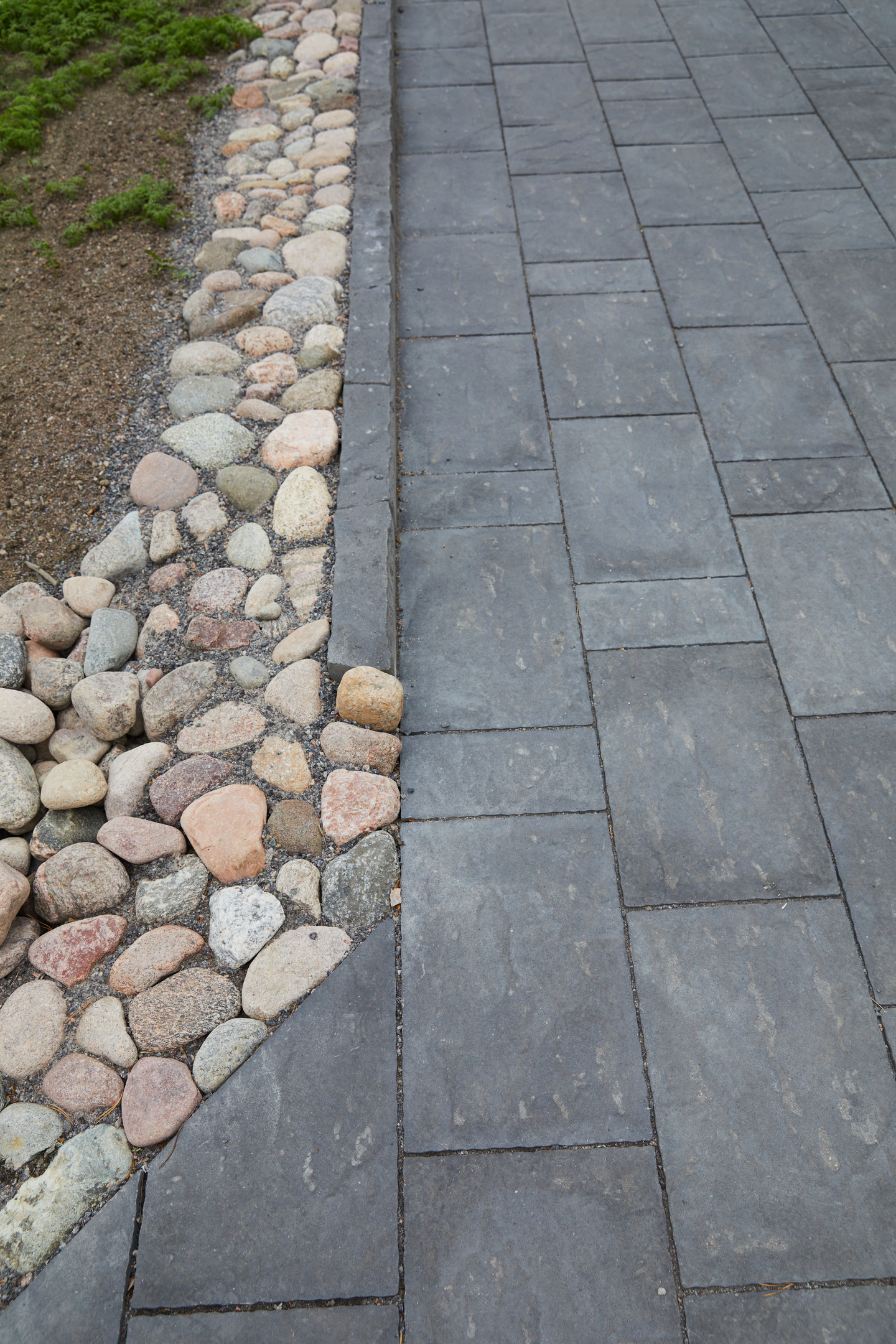 Loimureunakivi Lakka musta