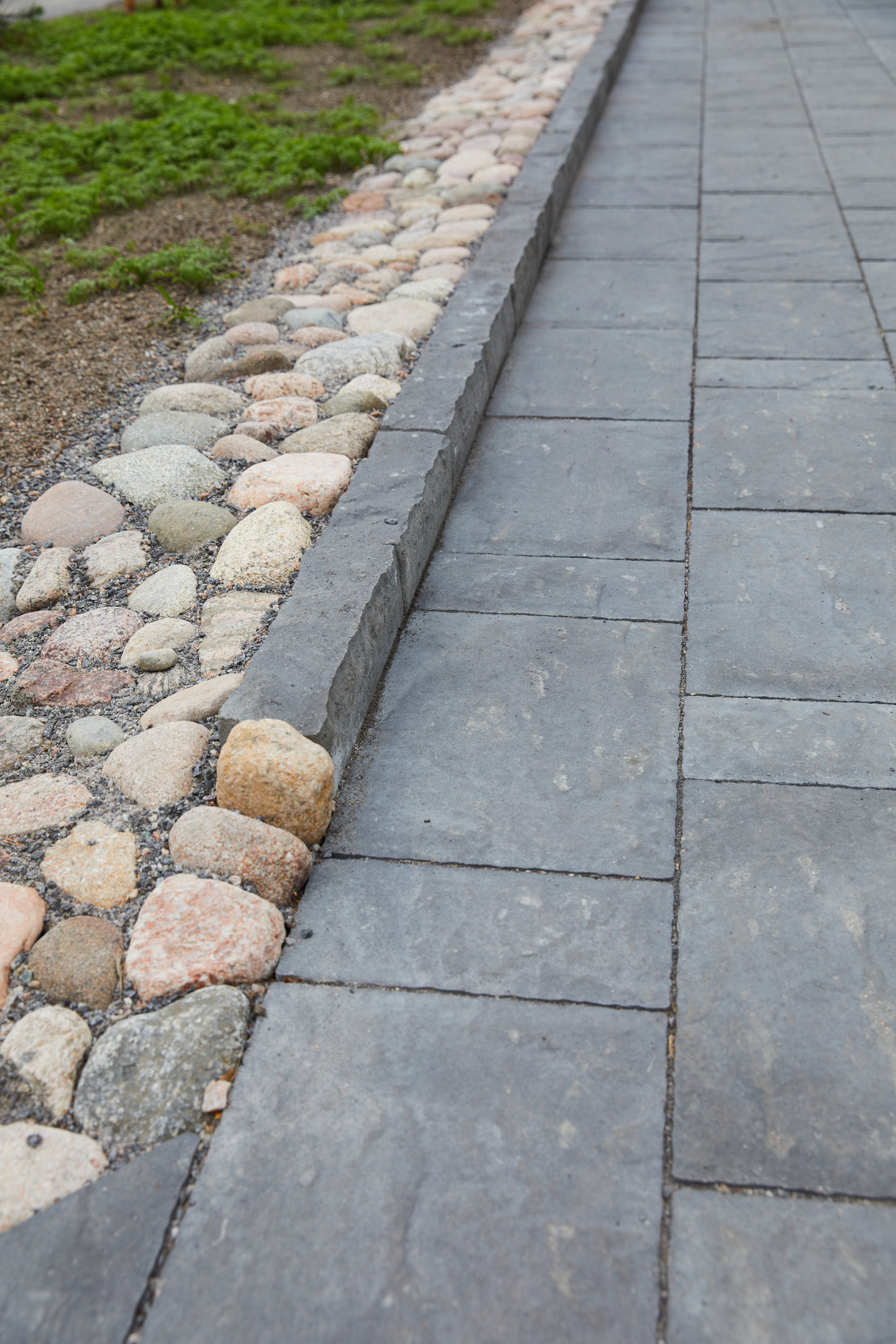 Loimureunakivi Lakka musta