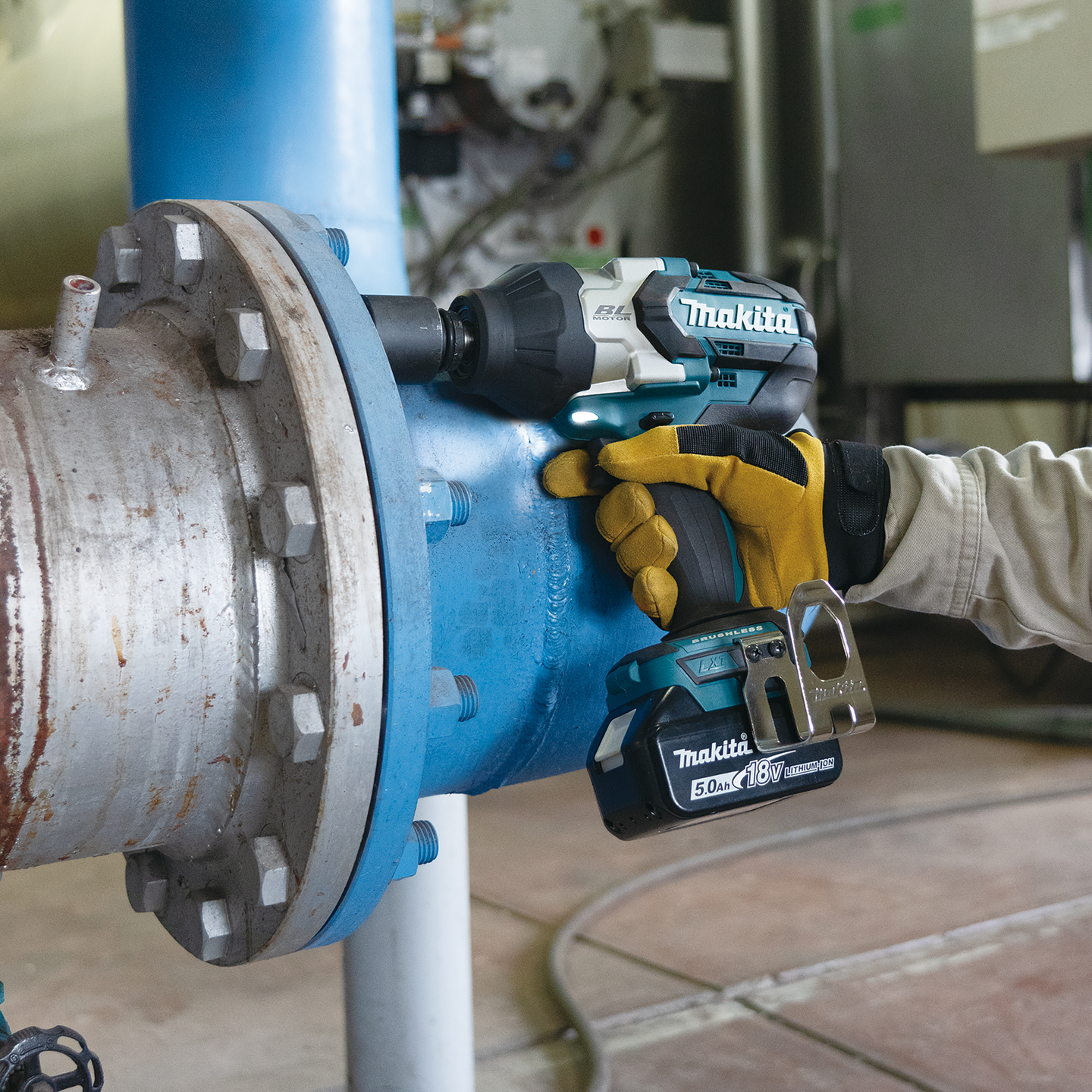 Iskevä akkumutterinväännin Makita DTW1004Z 18V LXT runko