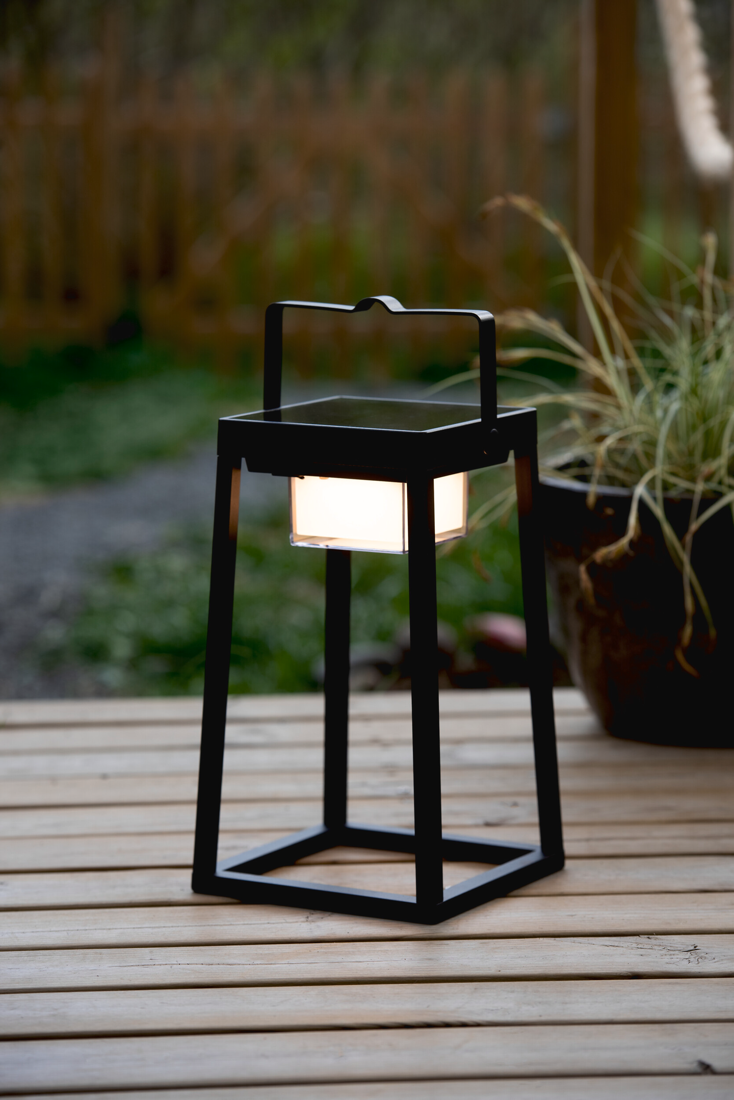 Solar-lyhty Airam Rubik