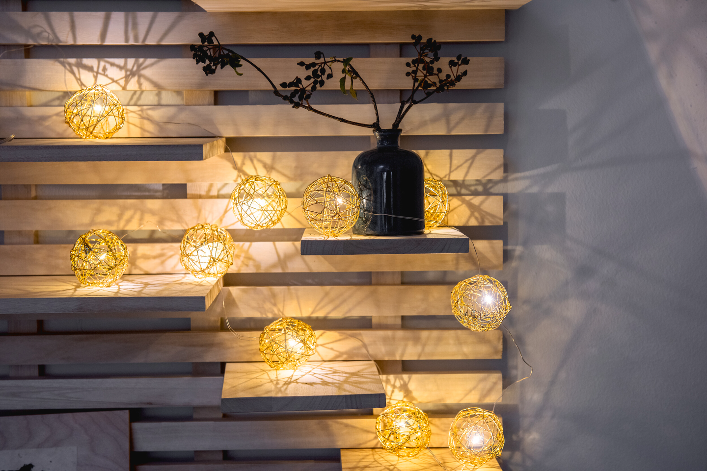 Led-sarja Airam Välke 30m 1000LED IP44