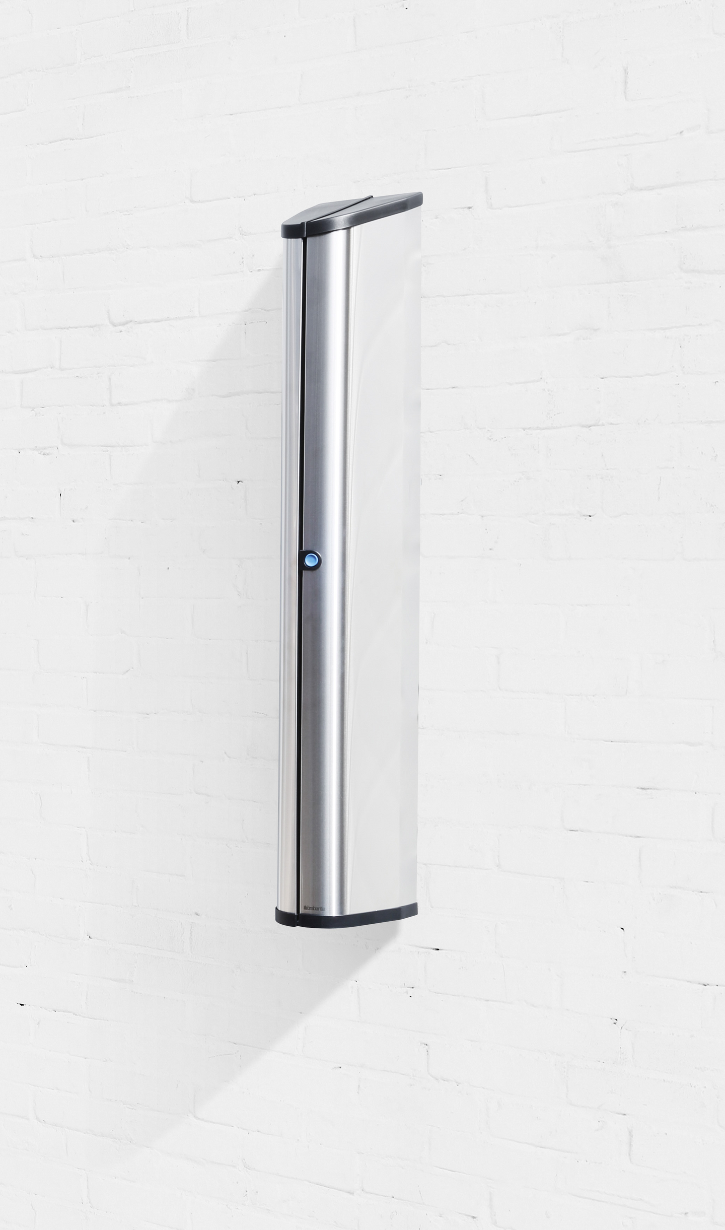 Pyykinkuivausteline Brabantia WallFix 24m suojakotelossa