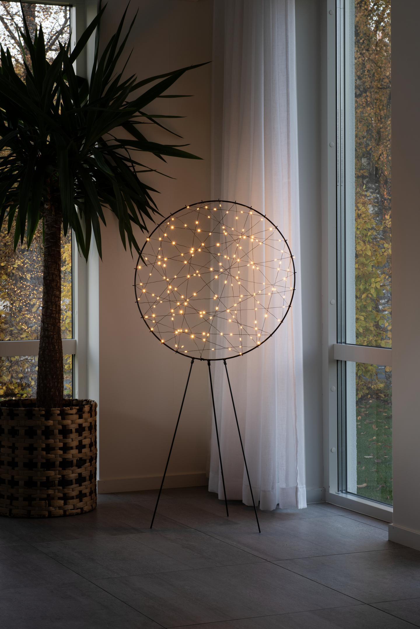 Seisova metallikoriste Konstsmide 60X117cm 160 led amber IP20