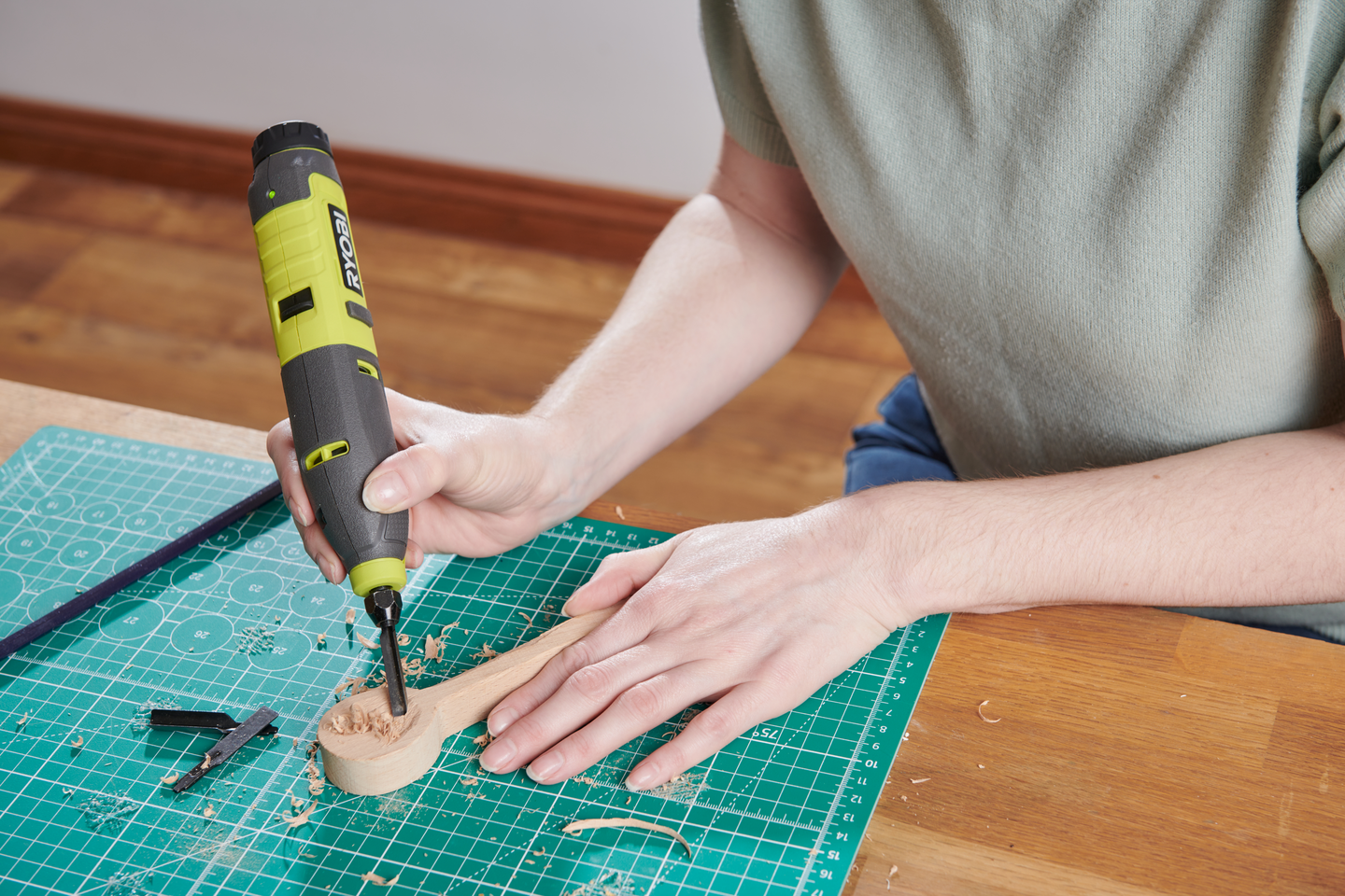 Kaiverrin taltta RYOBI RPC4-0 4V USB-Litium-sarja ei akkua