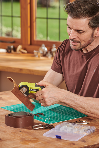 Yleisleikkuri RYOBI RCT4-0 4V USB-Litium-sarja ei akkua