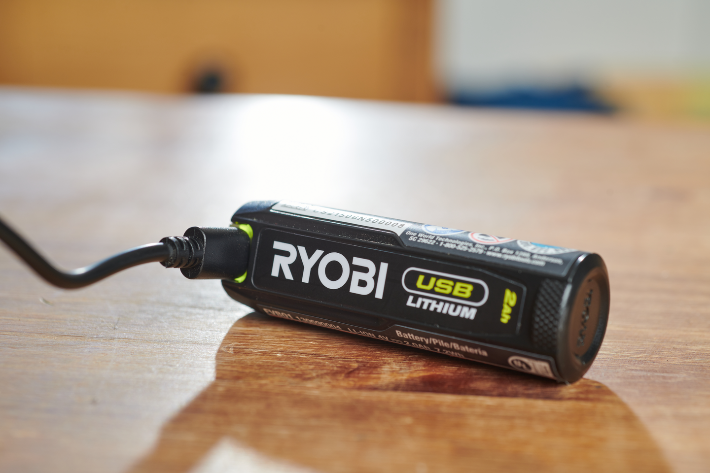Akku Ryobi RB420 2,0Ah 4V USB Lithium USB-johdolla