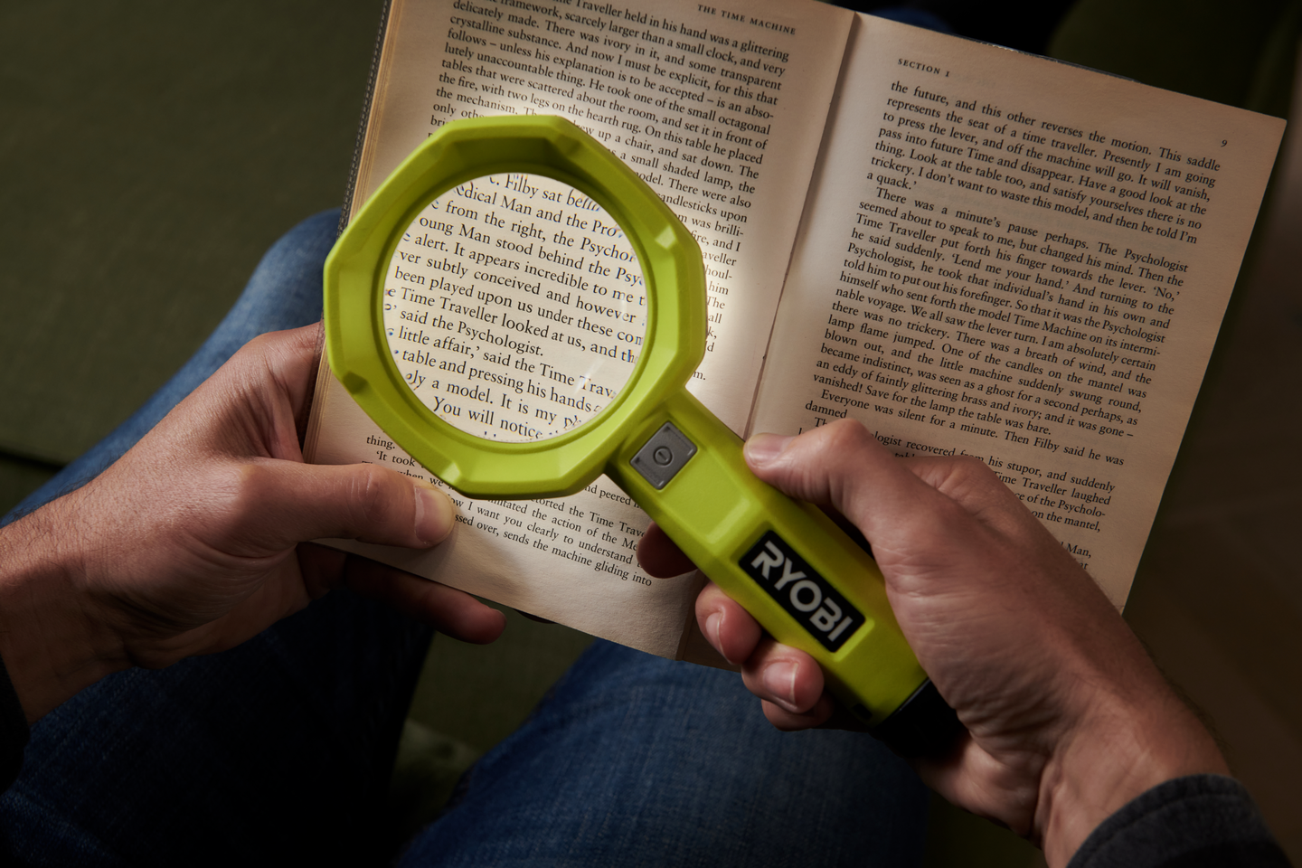 Suurennuslasivalaisin RYOBI RML4-0 4V USB-Litium-sarja ei akkua