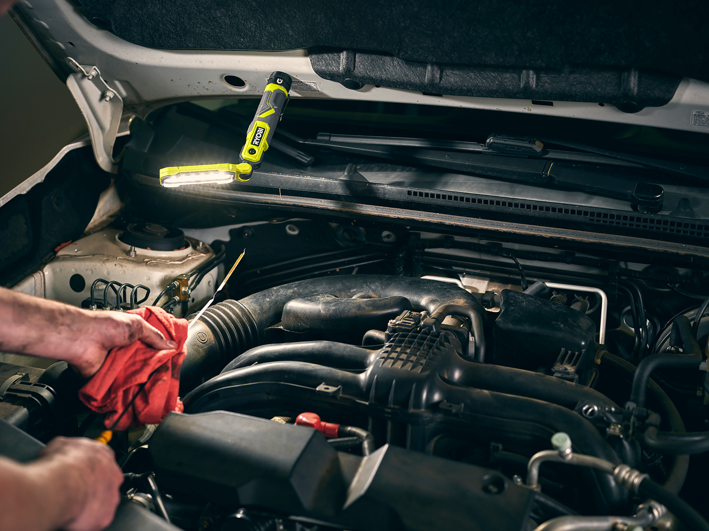 Tarkastusvalaisin RYOBI RLI4-0 4V USB-Litium-sarja ei akkua