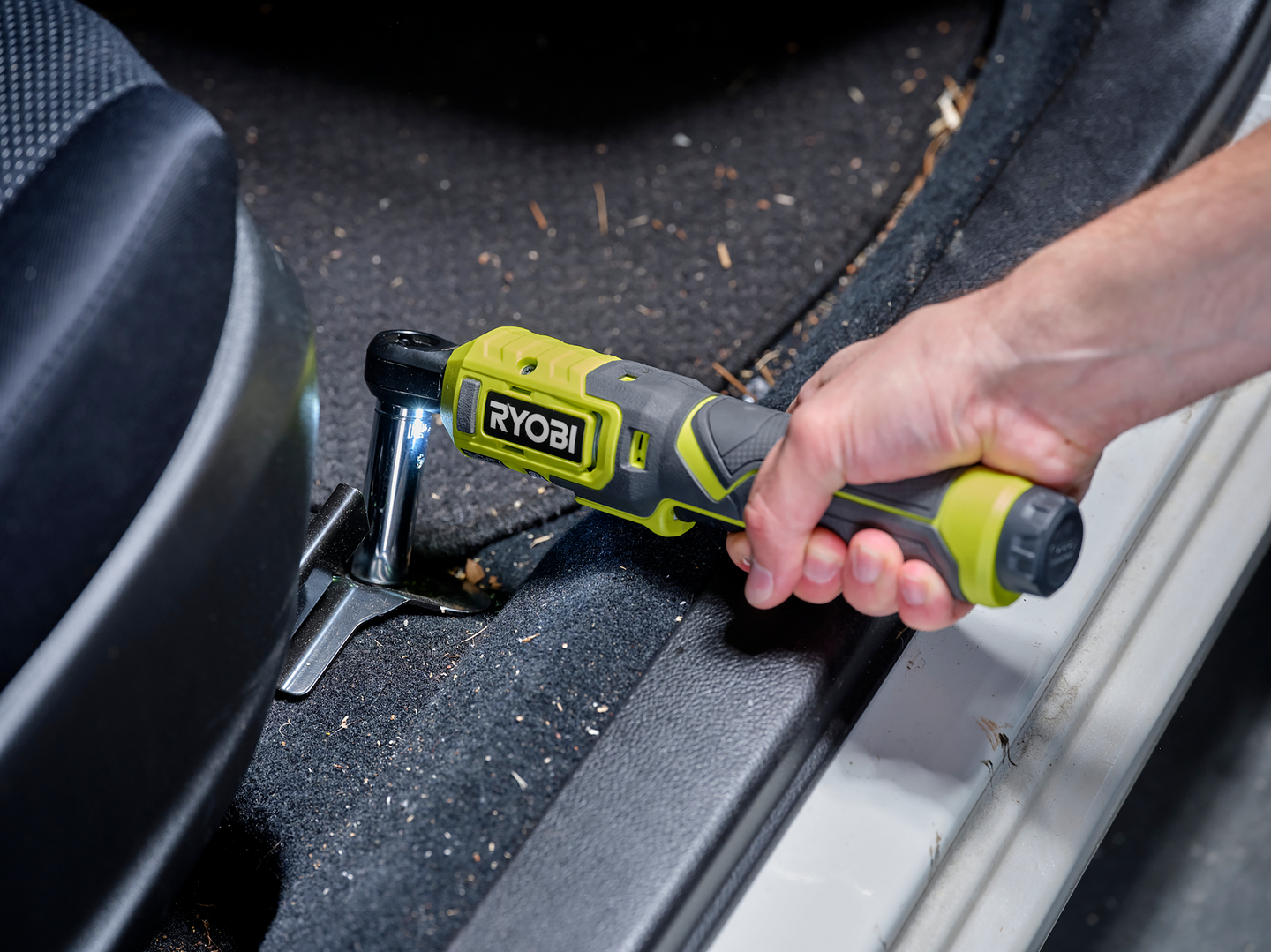 Räikkäväännin RYOBI RR14W4-0 4V 1/4" kara USB-Litium-sarja ei akkua