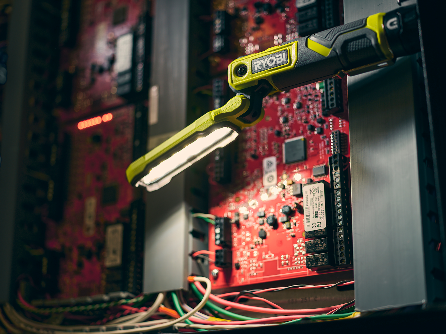 Tarkastusvalaisin RYOBI RLI4-0 4V USB-Litium-sarja ei akkua