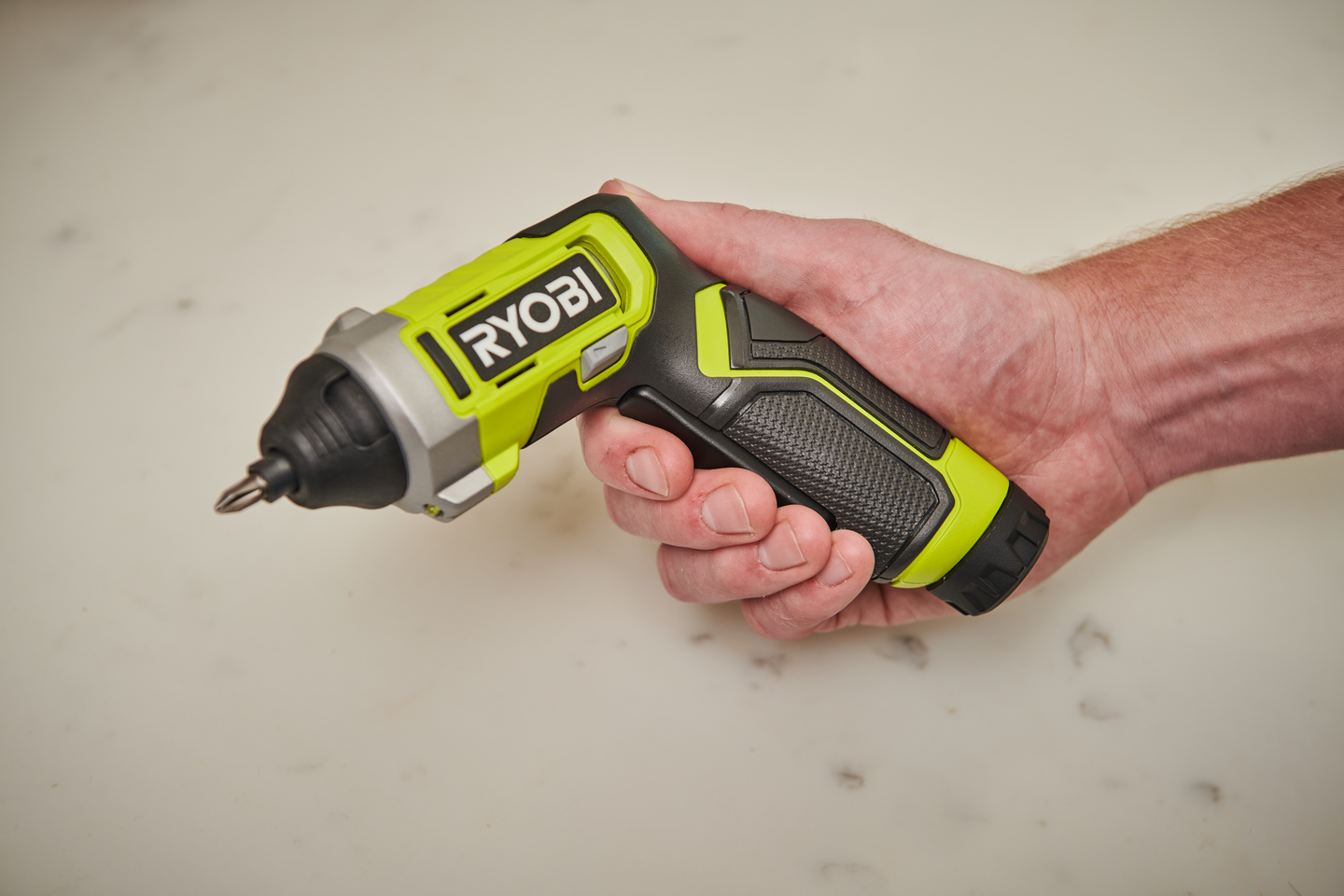 Ruuvinväännin RYOBI RSD4-120T 4V USB 2,0Ah akulla USB-Litium-sarja