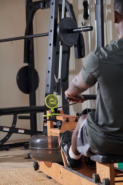 Klipsituuletin RYOBI RCF4-0 4V USB-Litium-sarja ei akkua