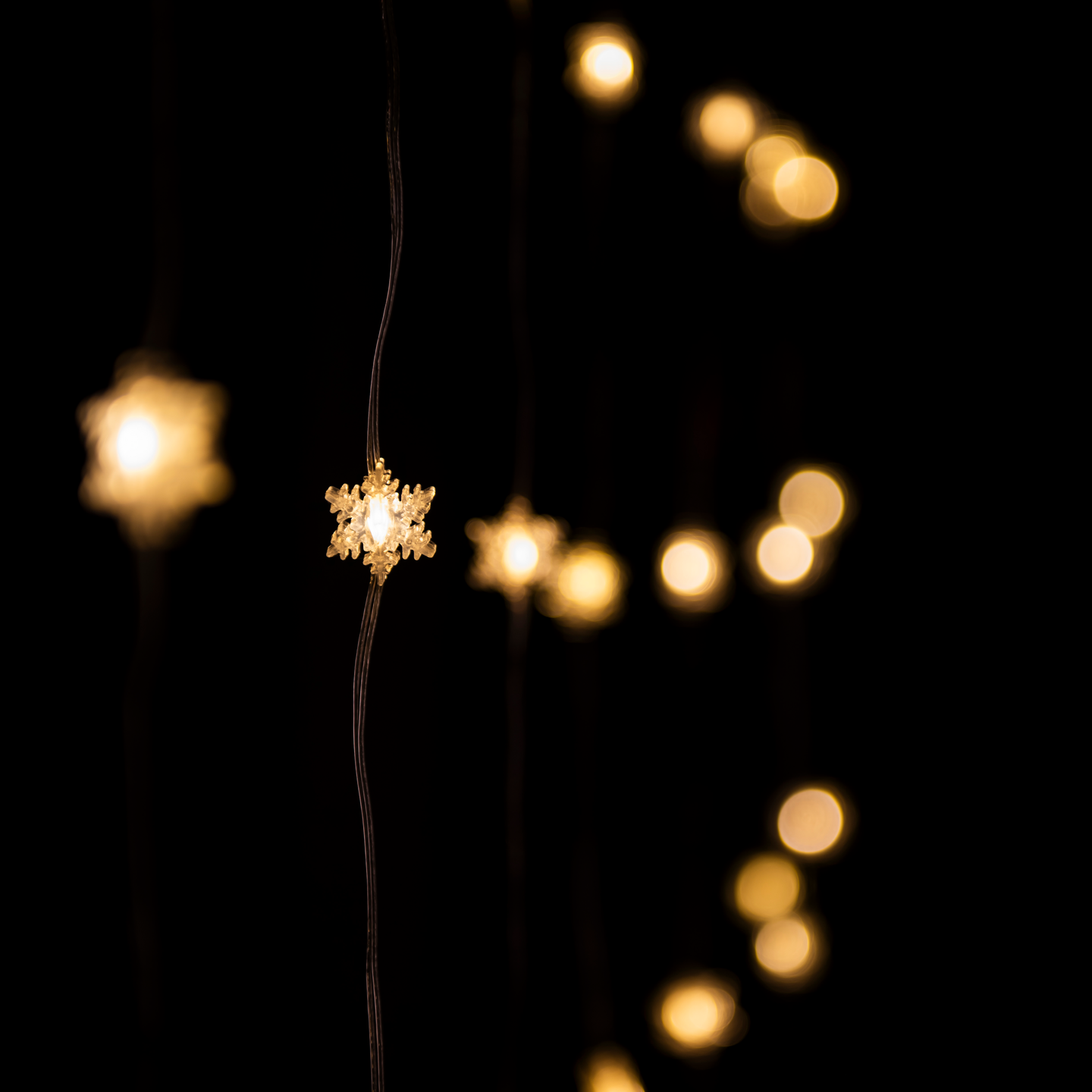 Valoverho Konstsmide lumihiutale 120 led 135X180cm USB IP20