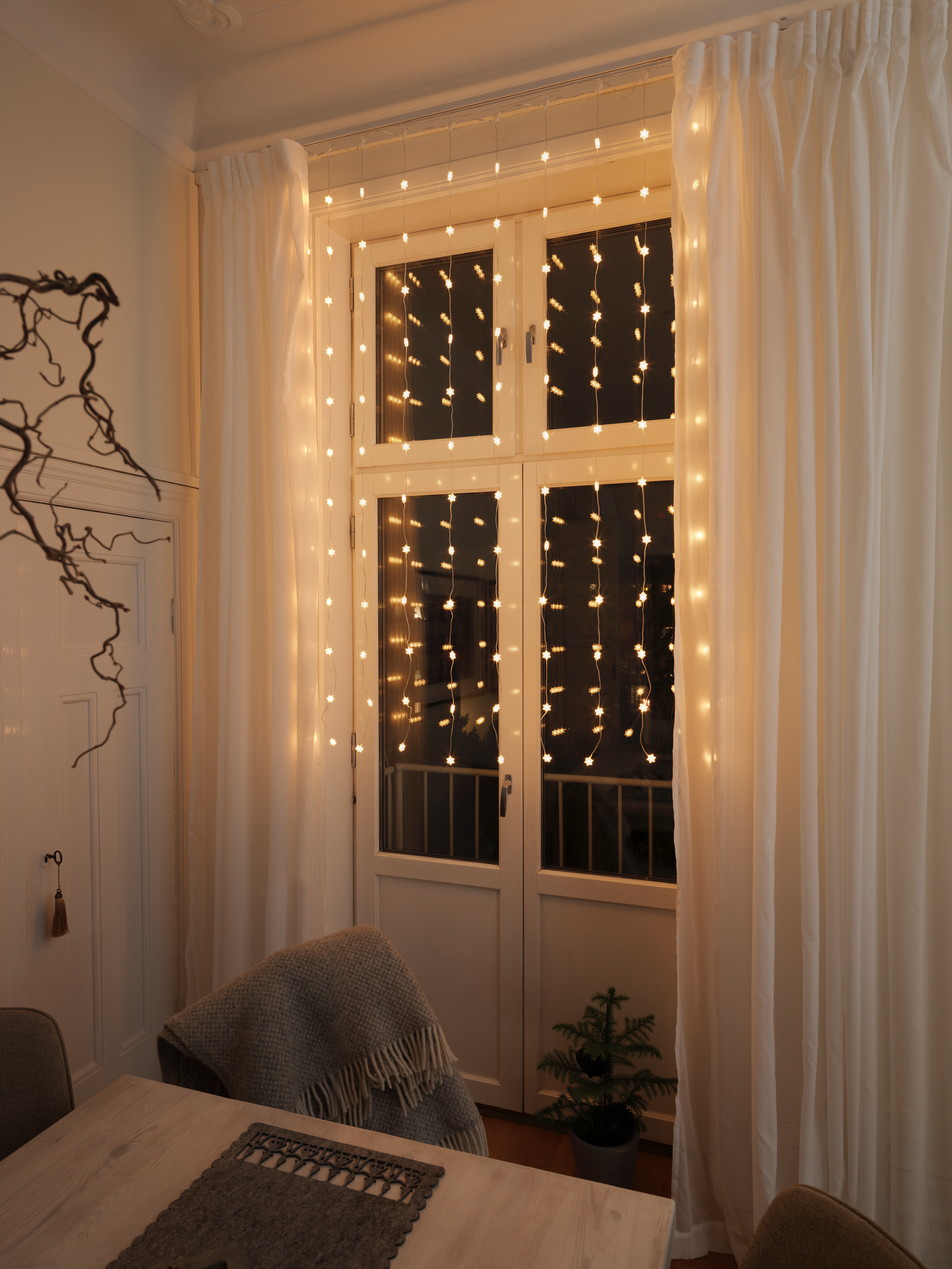 Valoverho Konstsmide lumihiutale 120 led 135X180cm USB IP20