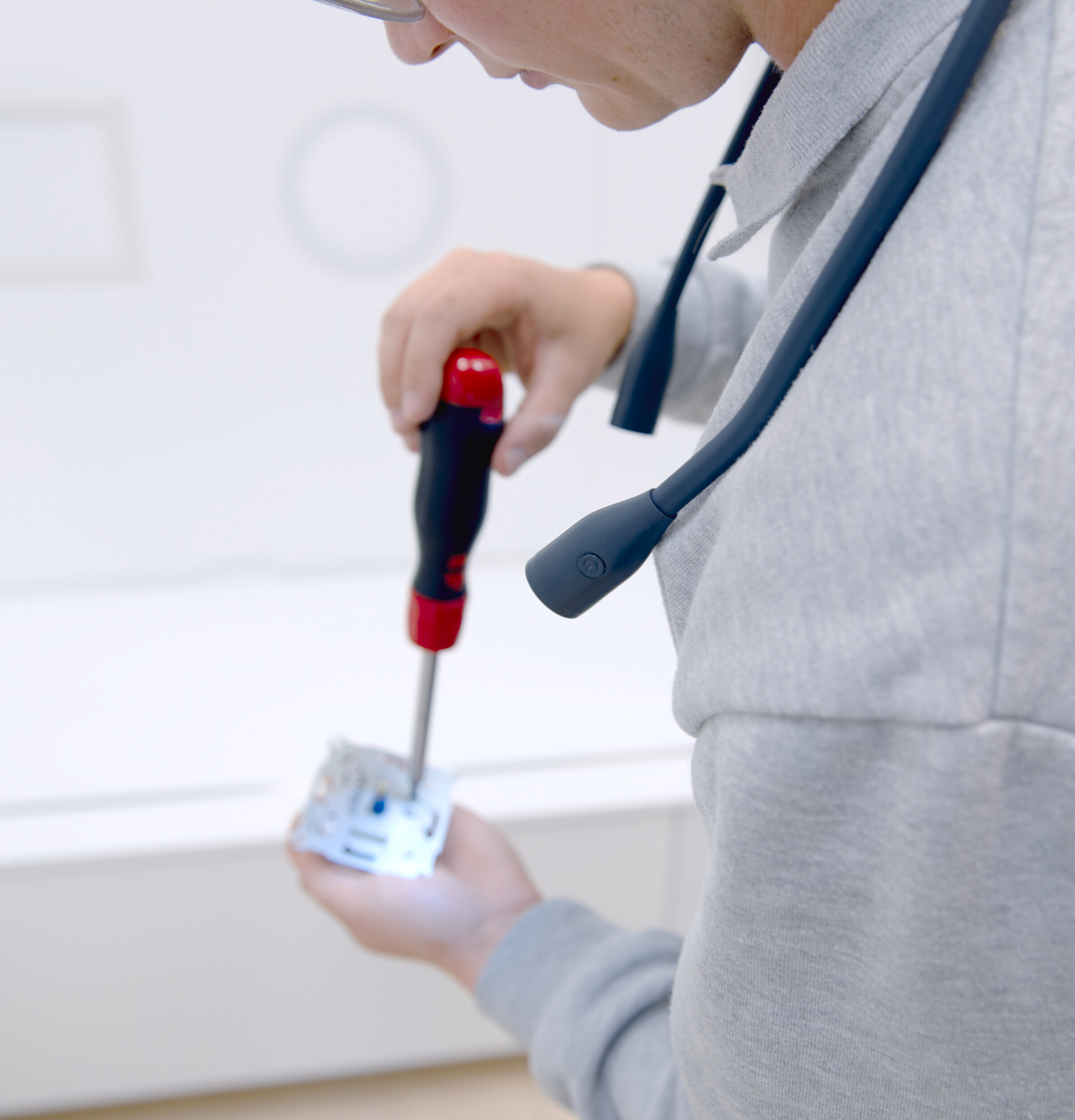 Askartelu- ja korjausvalo Airam