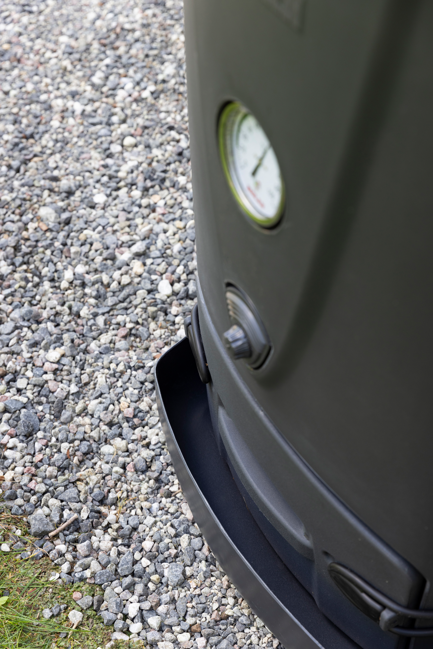 Kompostorin tyhjennyskaukalo Biolan