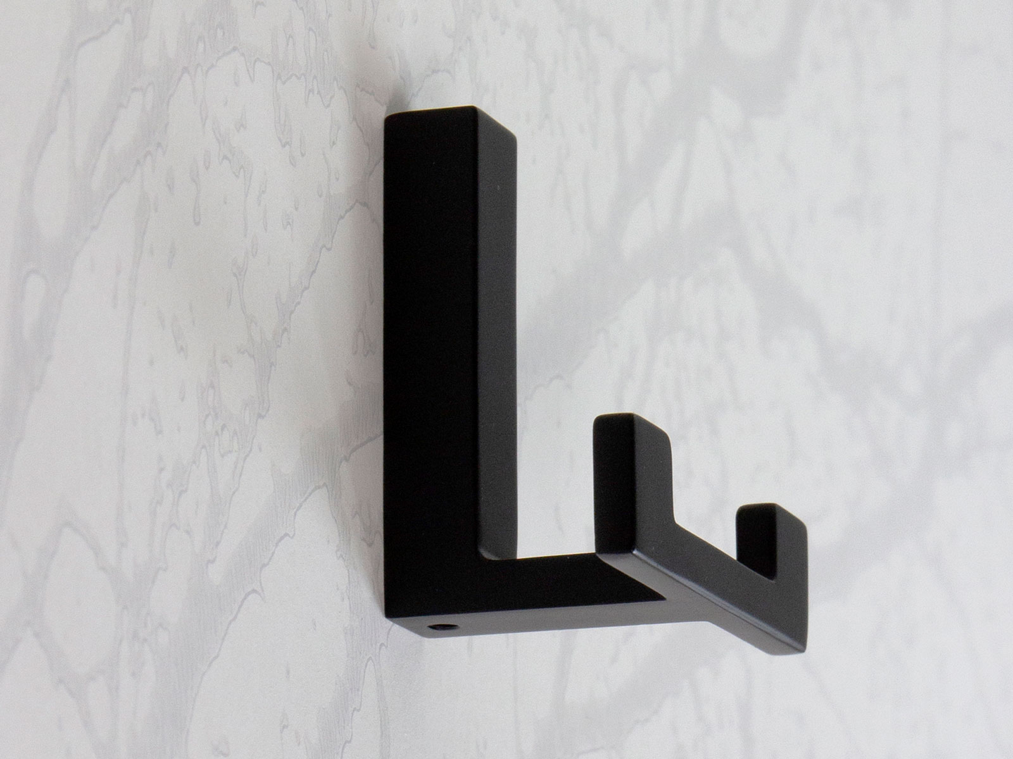 Vaatekoukku Pisla Double musta