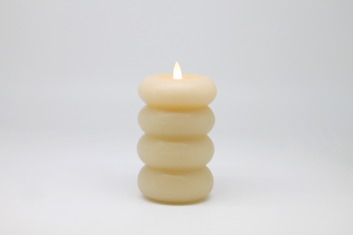 Led-kynttilä Cello donitsi 12,5cm vaaleanbeige