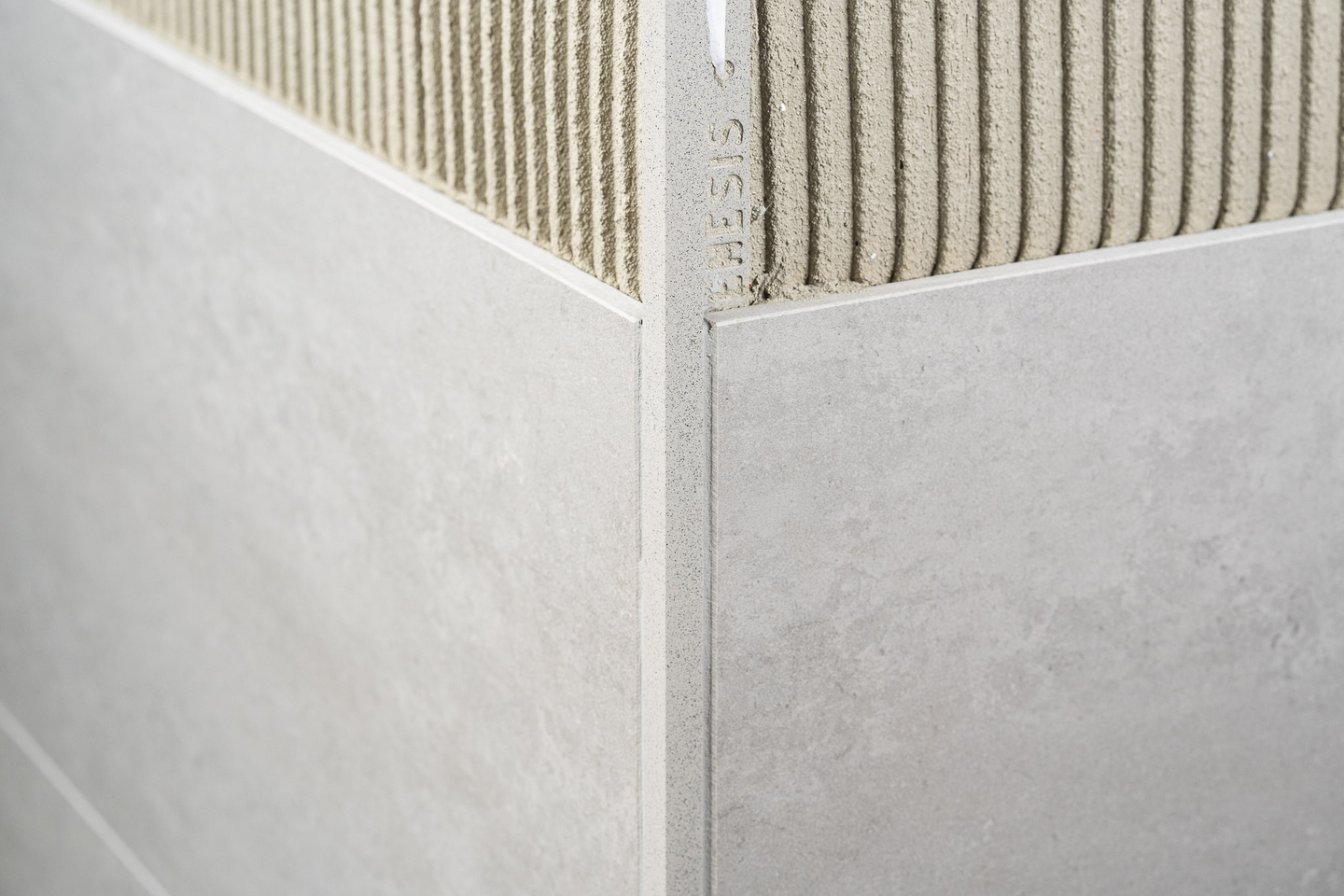 Laattalista Genesis neliö 10mm 250cm Granite