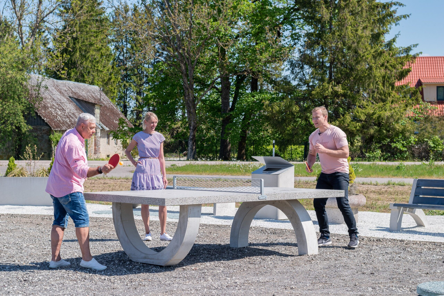 Pingispöytä Leikkiturva betoninen KB718 1kpl