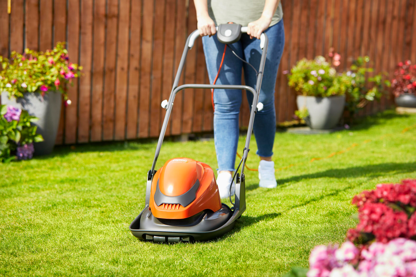 Ruohonleikkuri Flymo SimpliGlide 330