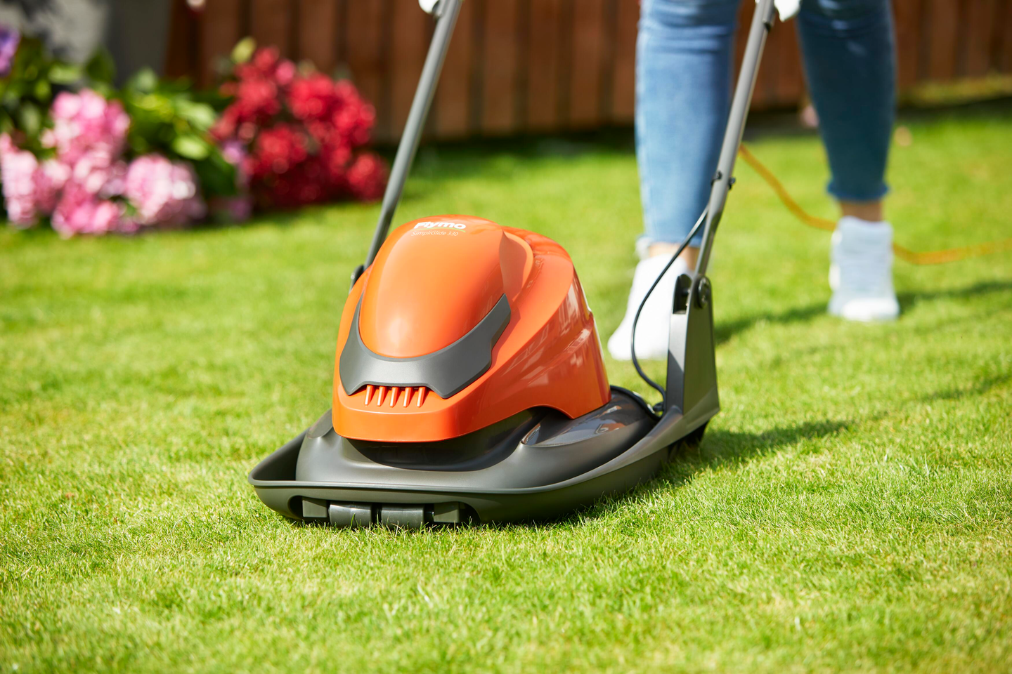 Ruohonleikkuri Flymo SimpliGlide 330