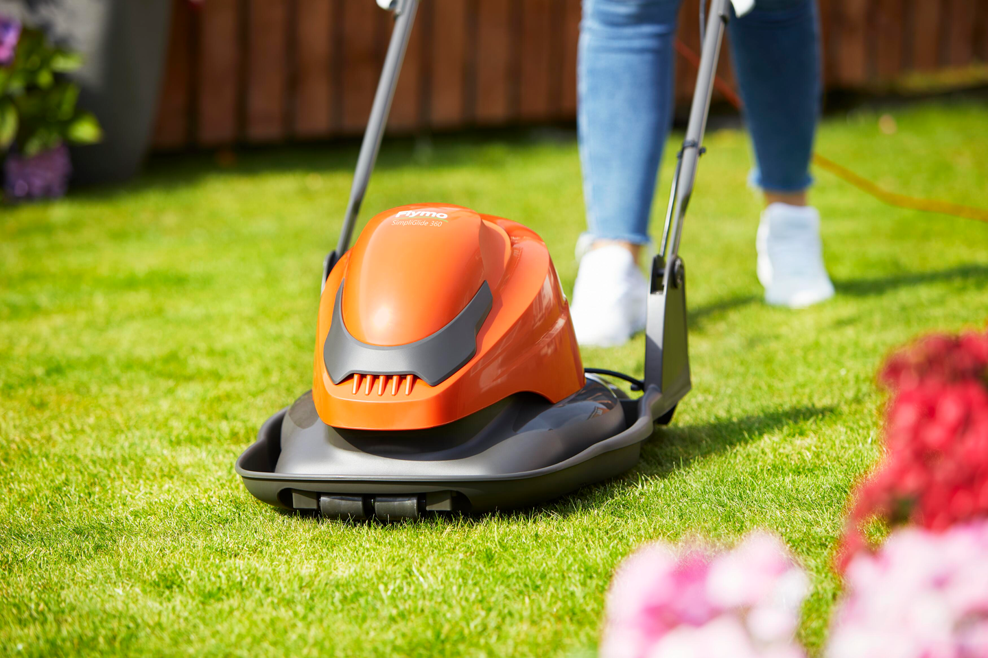 Ruohonleikkuri Flymo SimpliGlide 360