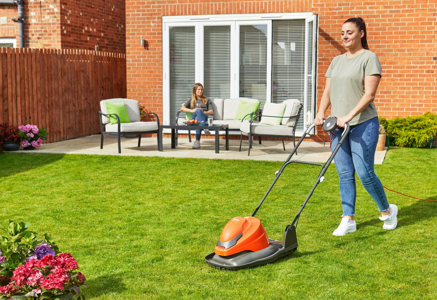 Ruohonleikkuri Flymo SimpliGlide 360