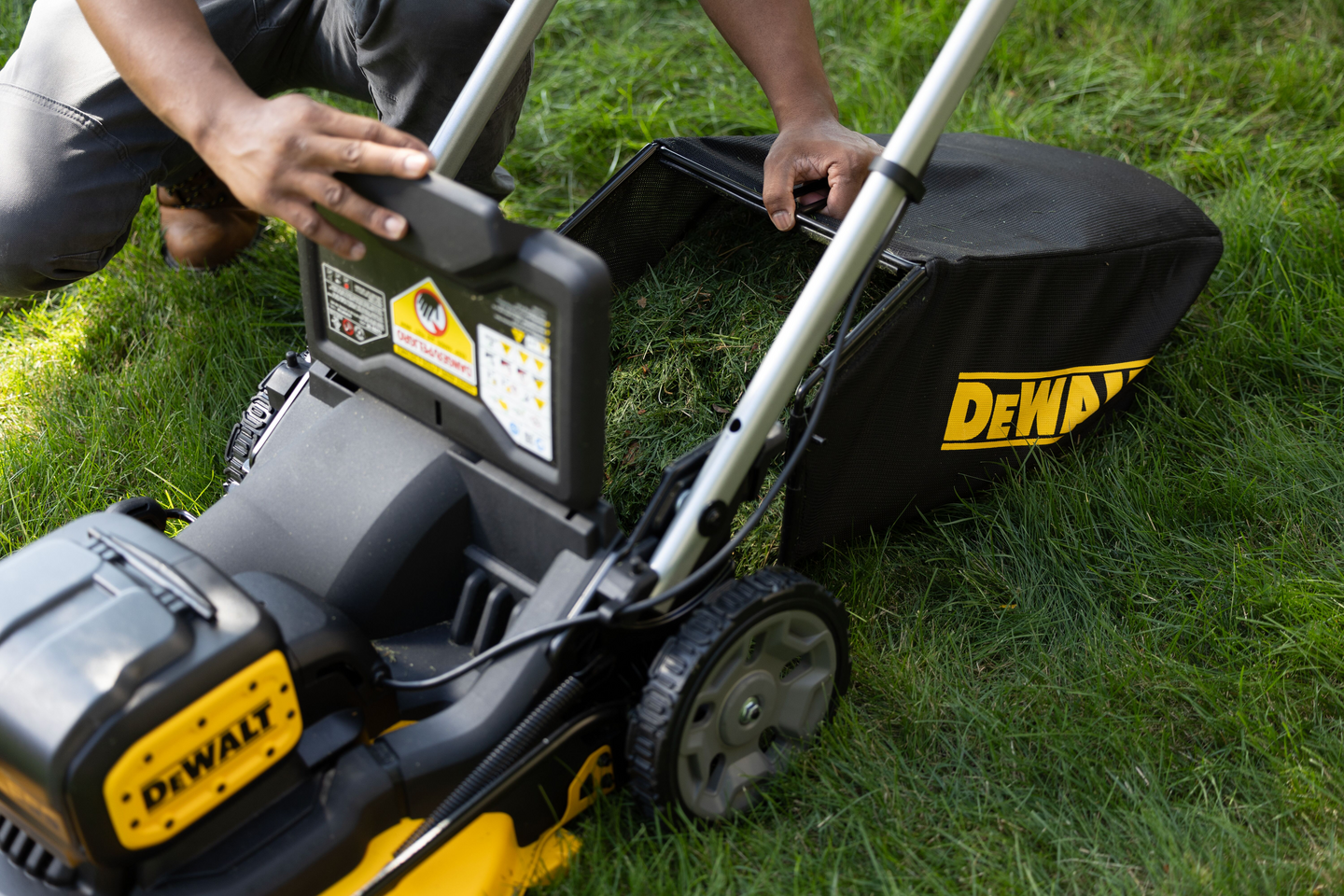 Akkuruohonleikkuri DeWalt DCMWP134W2 2x18V 2x8,0Ah
