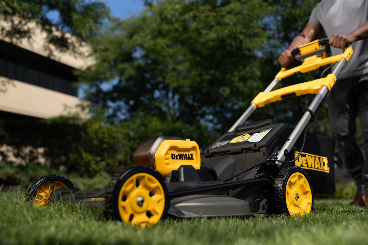 Akkuruohonleikkuri DeWalt DCMWSP550N 54V runko