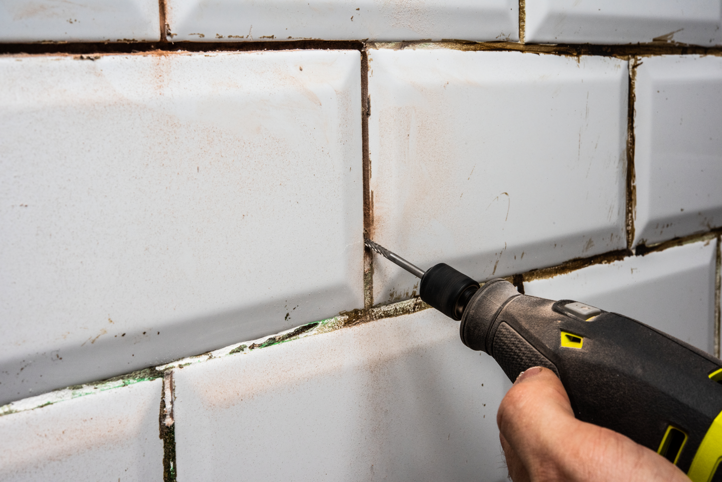 Saumanpoistoterä Ryobi karbiditerä laattasaumojen poistamiseen