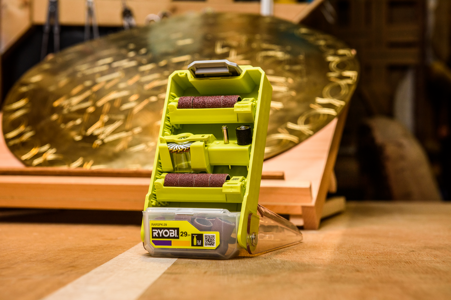 Hioma- ja kiillotustarvikesarja Ryobi 29 osaa