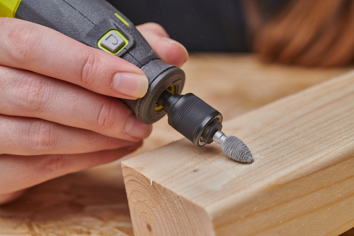 Kovametallijyrsin Ryobi struktuurihammastettu sileään viimeistelyyn