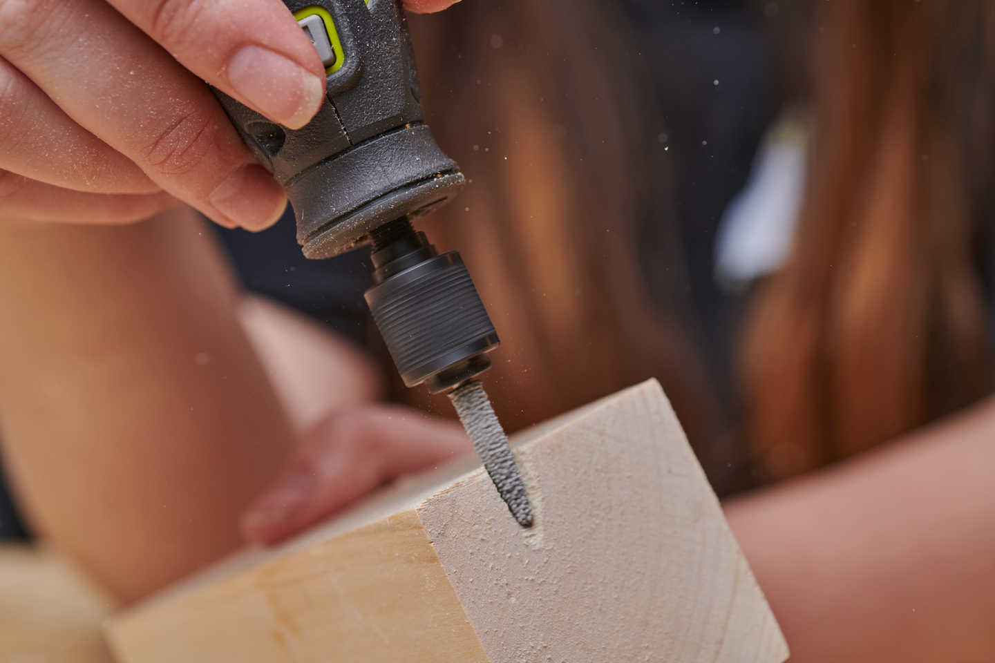 Kovametallijyrsin Ryobi struktuurihammastettu sileään viimeistelyyn
