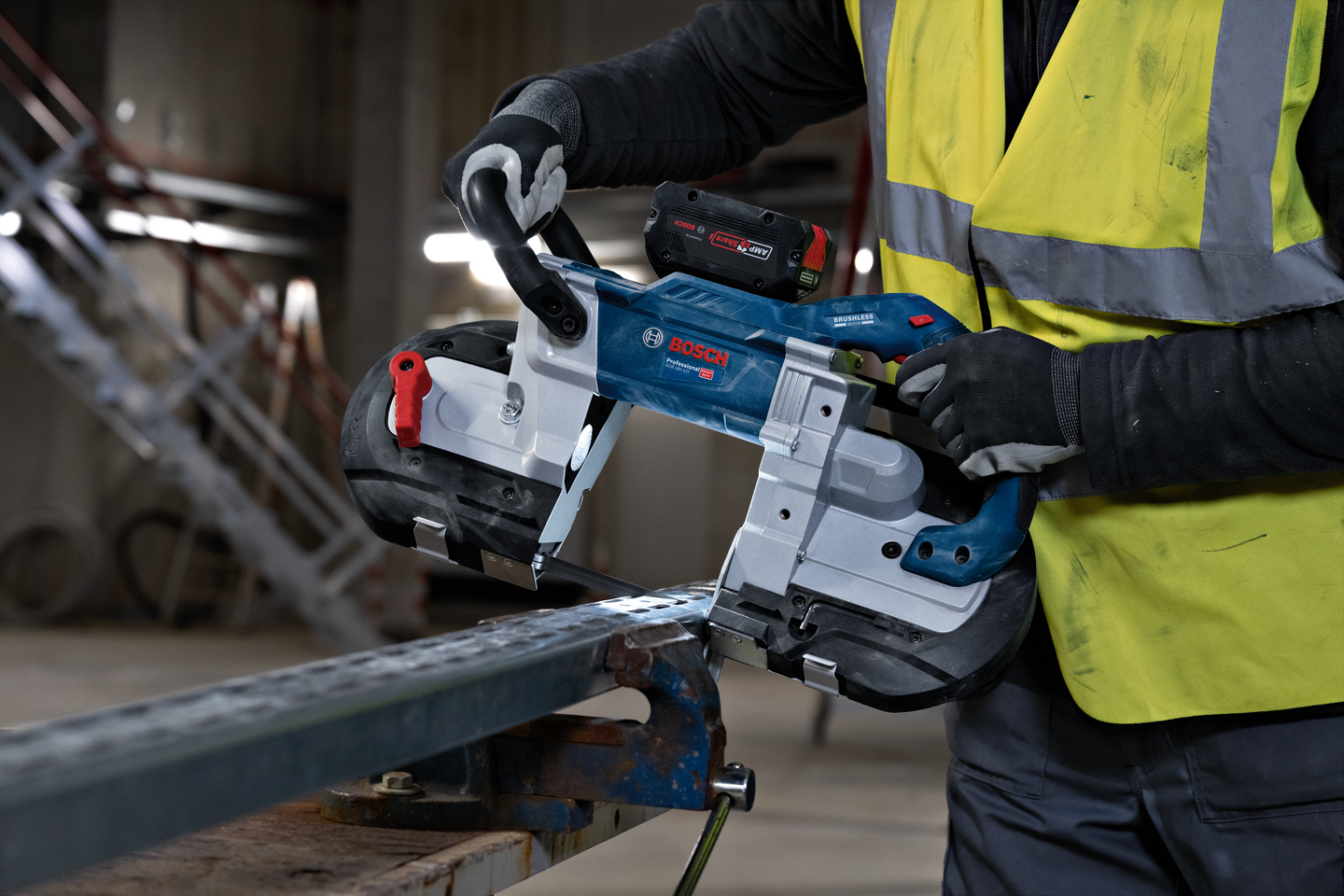 Akkuvannesaha Bosch GCB 18V-127 Solo + terä